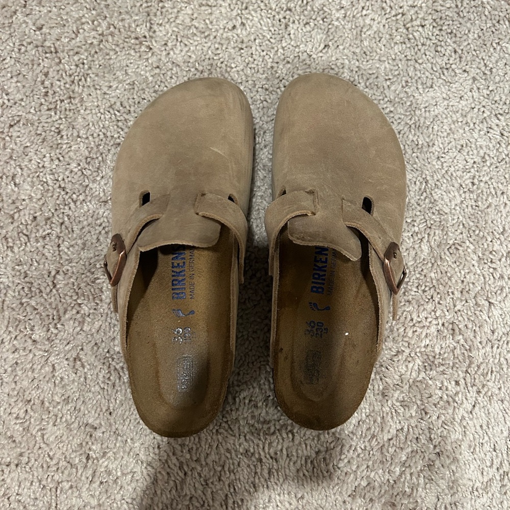 NWOT Birkenstock Boston Soft Footbed Clogs